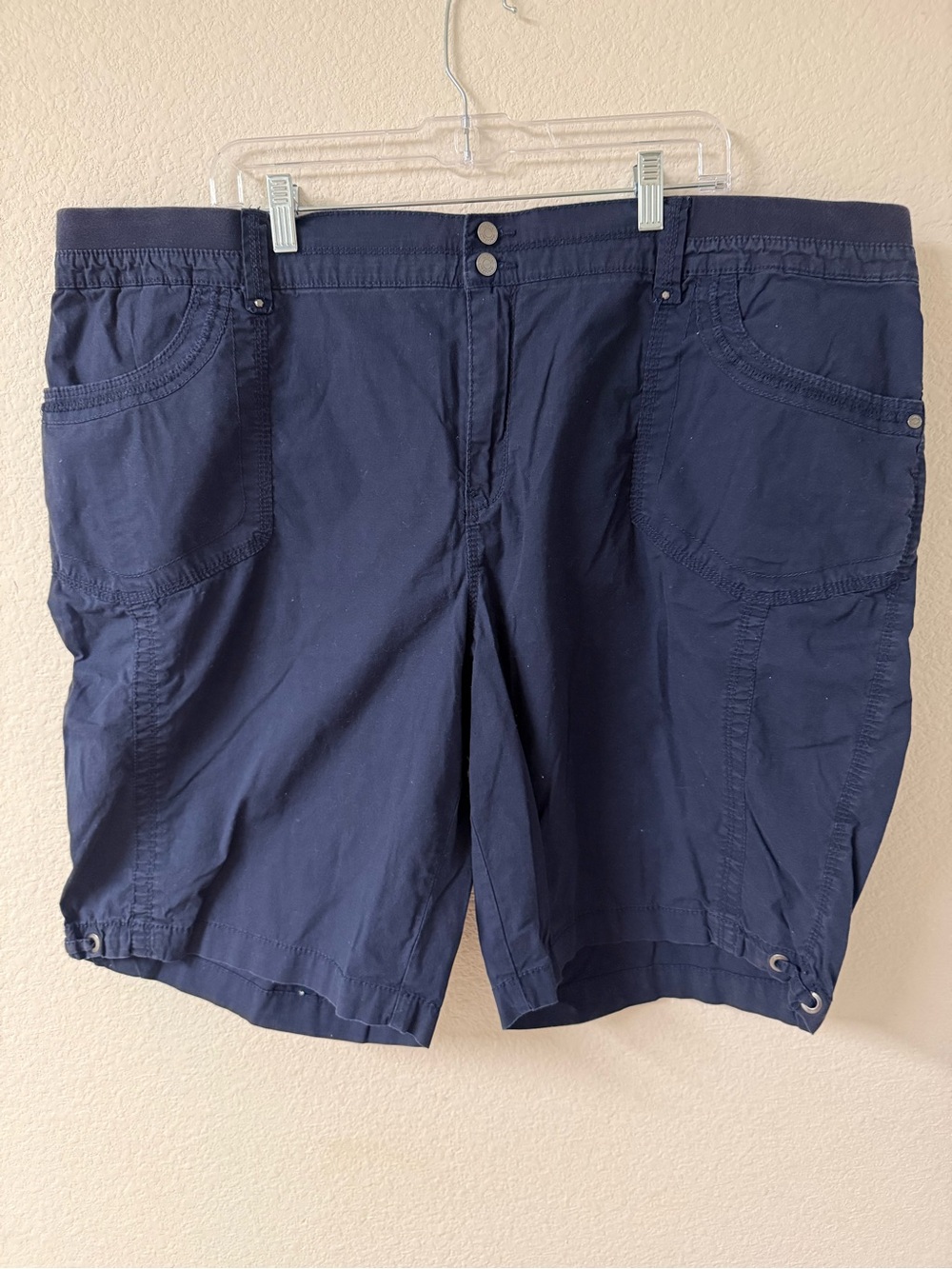 Gloria Vanderbilt Navy Shorts